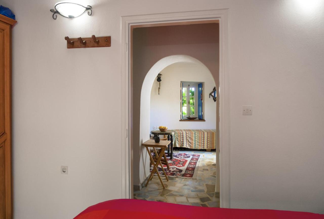 Phlea Farm Studios Алинда Экстерьер фото